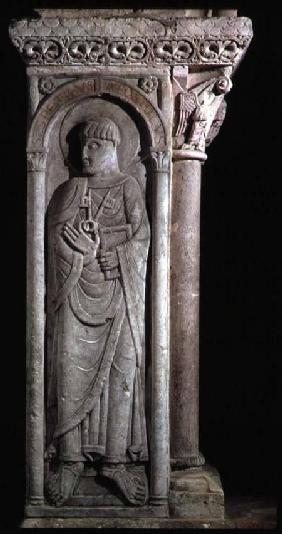 St. Peterrelief on corner pier of the cloister gallery