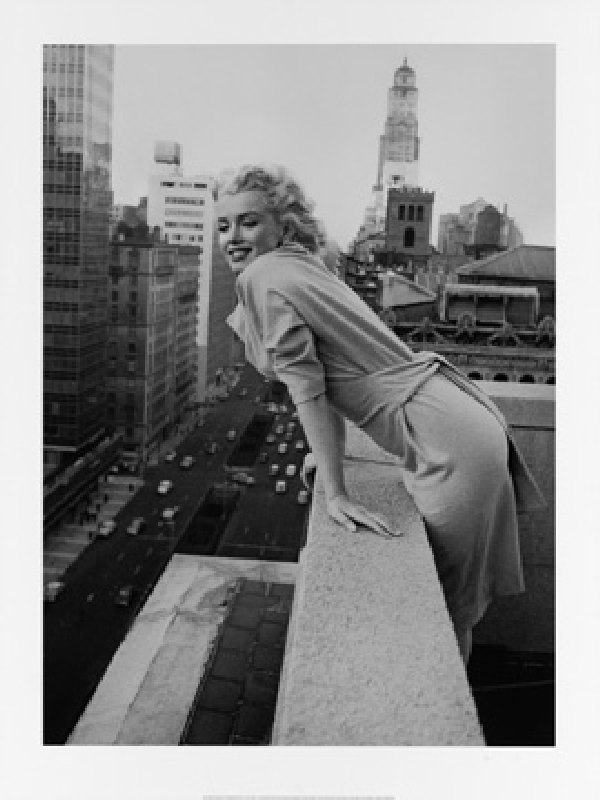 Image: Ed Feingersh - Marilyn Monroe on the Ambassador
