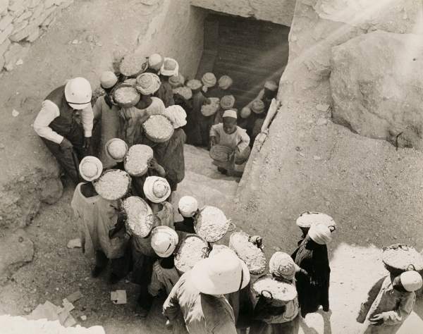 Closing the Tomb of Tutankhamun, Valley of the Kings, February 1923 (gelatin silver print)  from Harry Burton