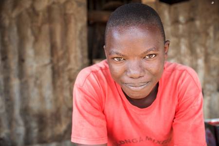 Portrait Junge in Nairobi, Kenia, Kenya