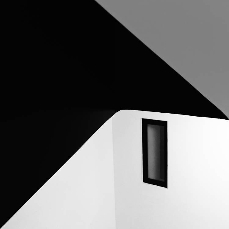 BLACK WINDOW from Olavo Azevedo